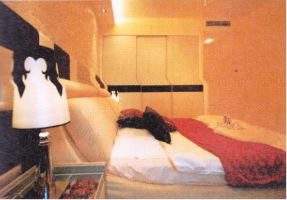 臥室睡眠區(qū)宜遠離窗口